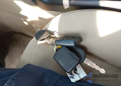 2005 Ford Mustang V6 Deluxe/V6 Premium from USA, damaged, VIN 1ZVFT80N655177798